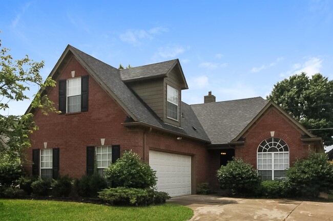Primary Photo - 8541 Shady Elm Dr