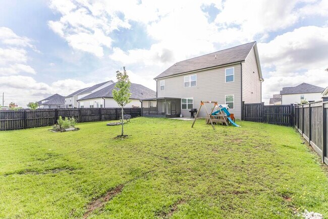 Building Photo - 200 Harrow Dr