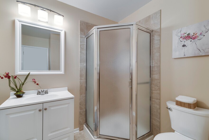 Bathroom on first floor. - 1604 Lakeview Blvd E