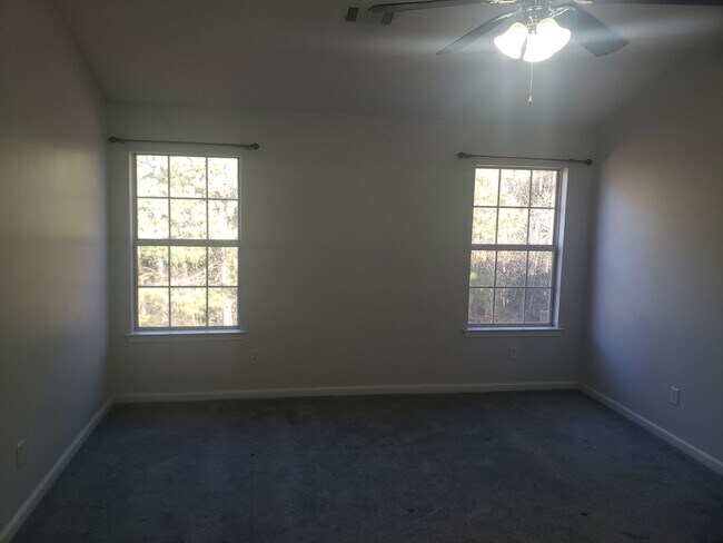 Building Photo - THE GOOD LIFE IN FAIRBURN