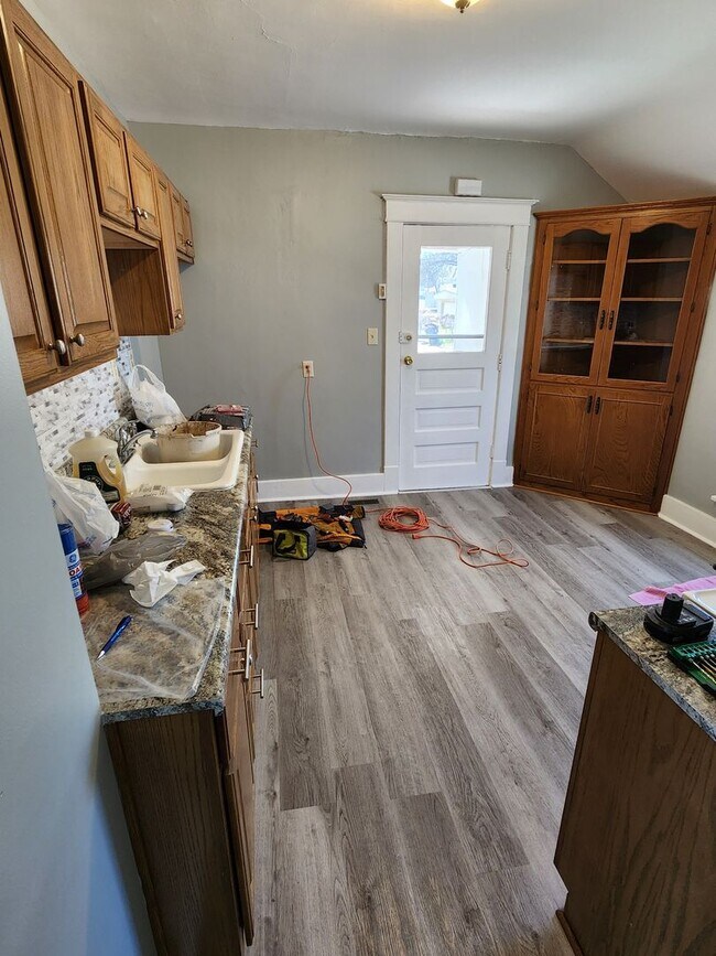 Building Photo - Great 3BR, 1BTH home, just updated!