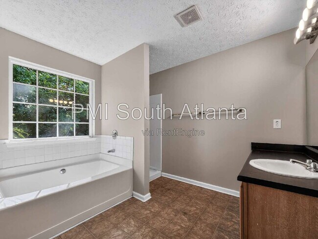 Building Photo - 5722 Shoals Pl Trail