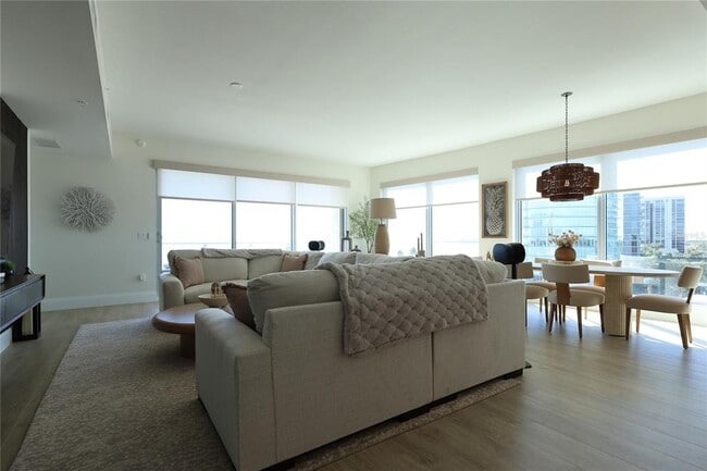 Building Photo - 2910 W Barcelona St