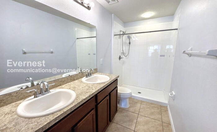 Building Photo - 14418 Scottburgh Glen Dr