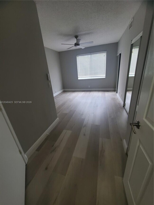 Building Photo - 7858 Dixie Beach Cir