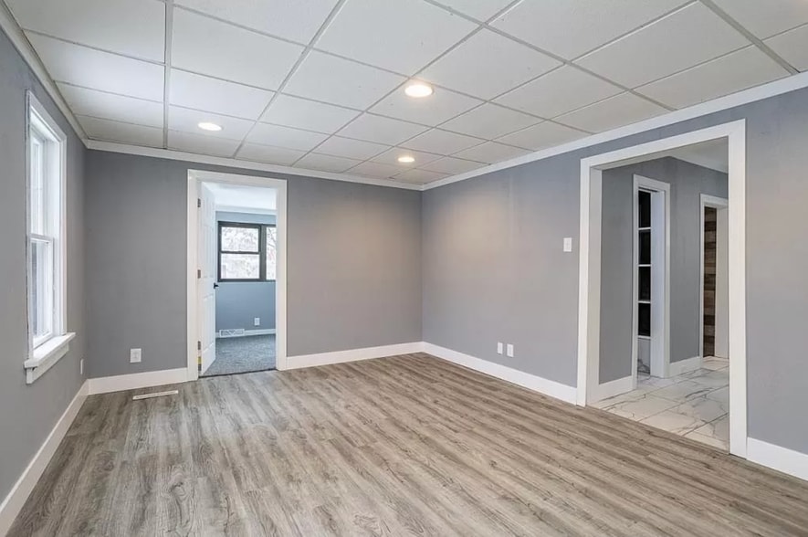 Building Photo - 801 Lake View Dr