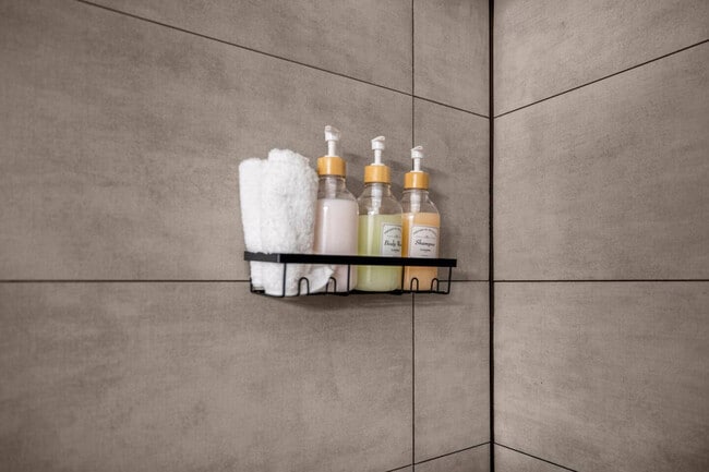 Building Photo - 13803 Heritage Club Dr