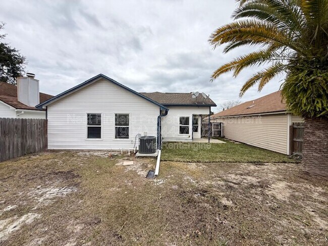 Building Photo - 12344 Sondra Cove Trail N