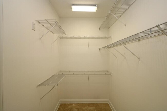 Building Photo - 207 Sunset Point