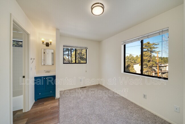 Building Photo - 55 S Pinegrove Rd