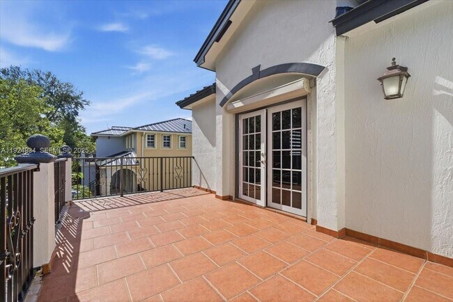 Building Photo - 16310 NW 84th Ct