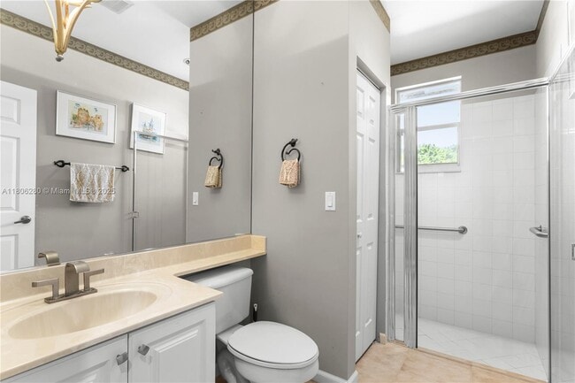 Building Photo - 3815 Oak Ridge Cir