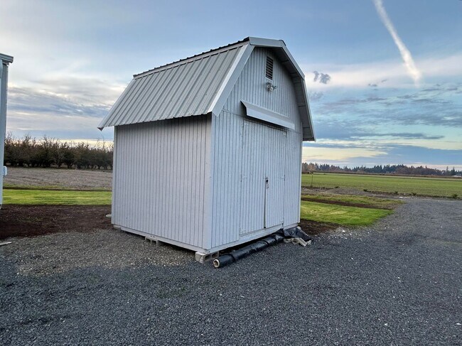 Building Photo - Manufactured House in the Country - Shed Included
