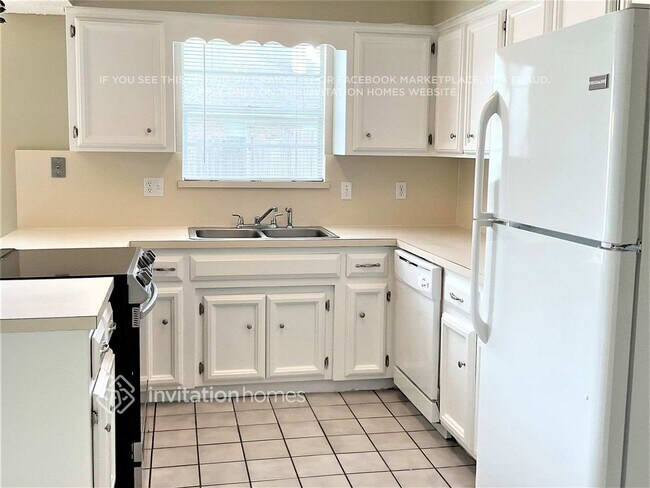 Building Photo - 2466 Ridgecrest Ave