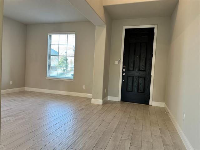 Building Photo - 2732 Spg Crk Trl