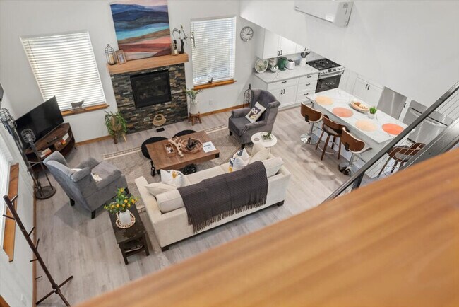 Building Photo - 125 Mountain View Dr