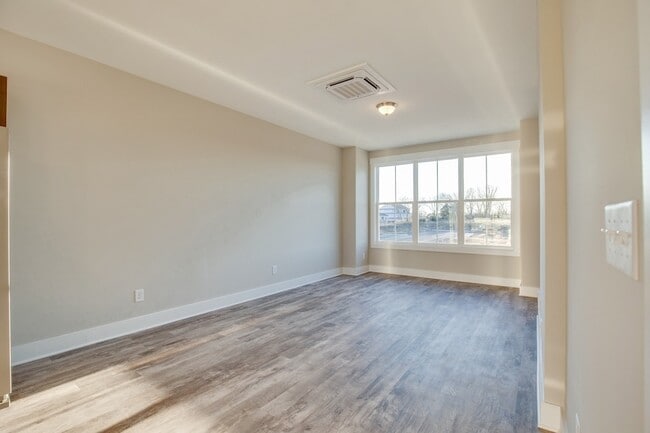 Building Photo - 406 Harper Lndg