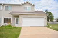 Building Photo - Hard to find end unit townhome with 2 car garage!