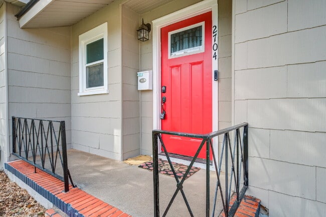 Building Photo - Tech Terrace Pre-lease!!