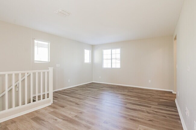 Building Photo - 11633 N 165th Ln