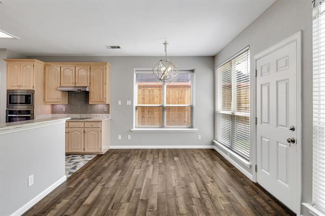 Building Photo - 1109 San Saba Dr