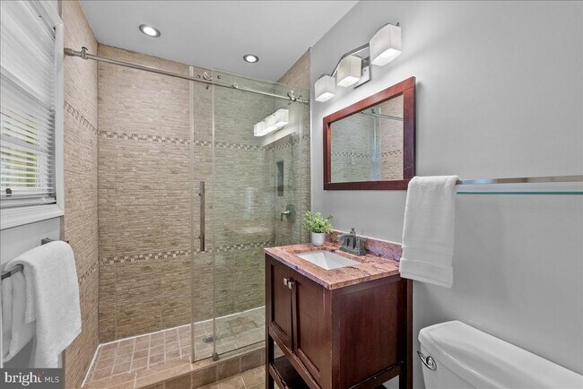 Building Photo - 3035 Hazelton St