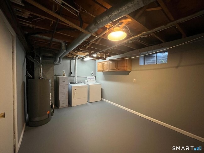 Building Photo - 221 Cottonwood Rd