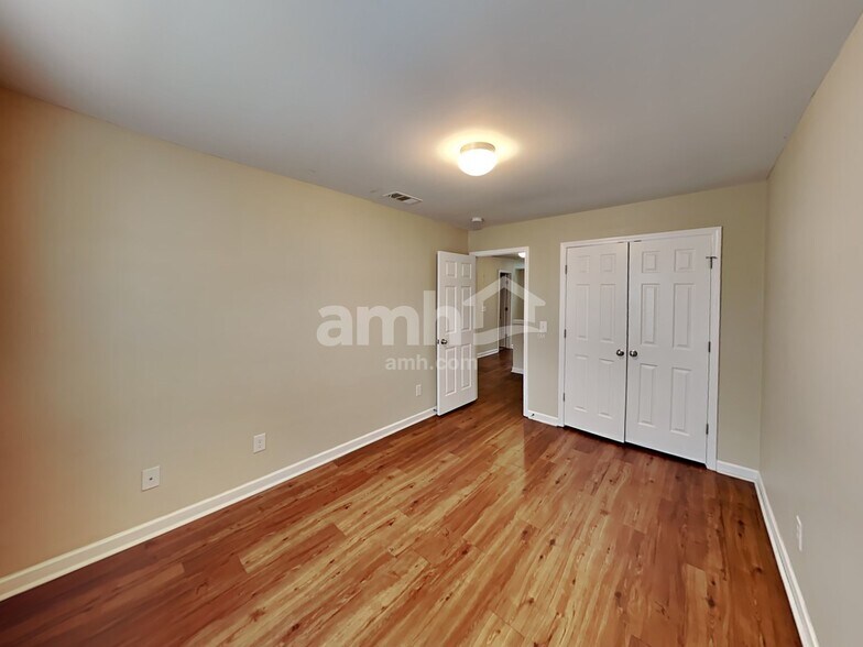 Building Photo - 1039 Fulman Rd