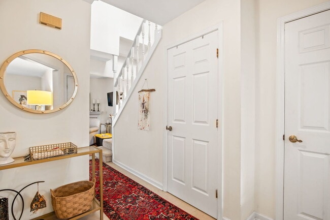 Building Photo - 103 N Bennett St