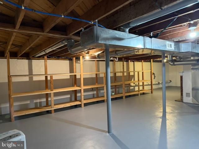 Building Photo - 2959 Quakerbridge Rd