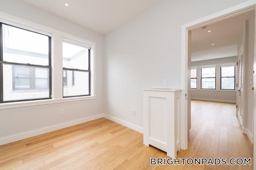 Building Photo - 12 Elko St