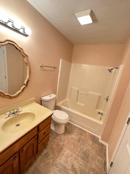 Bathroom 3 - 755 Chestnut Ave