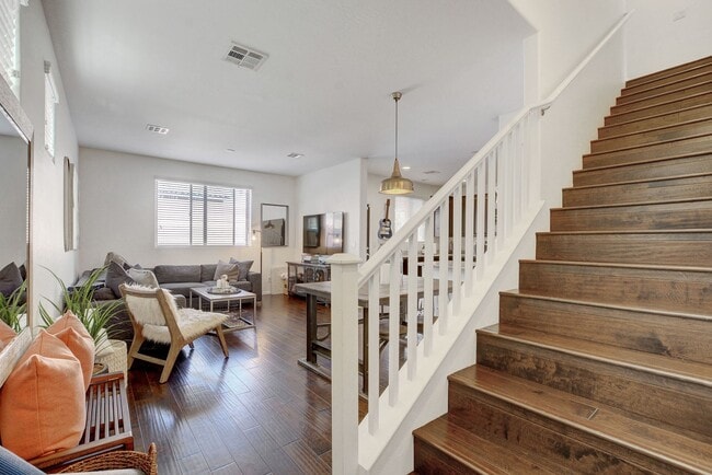 Building Photo - WONDERFUL 3 BEDROOM HOME IN THE SOUTHWEST!