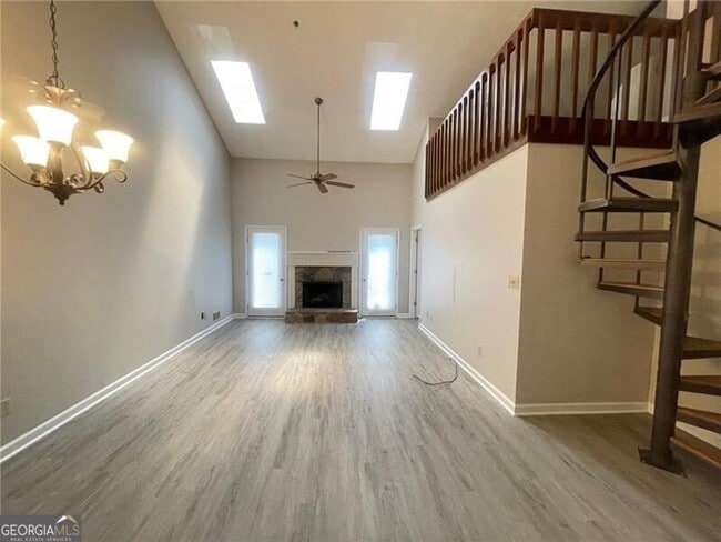 Building Photo - 5053 Gardenia Cir