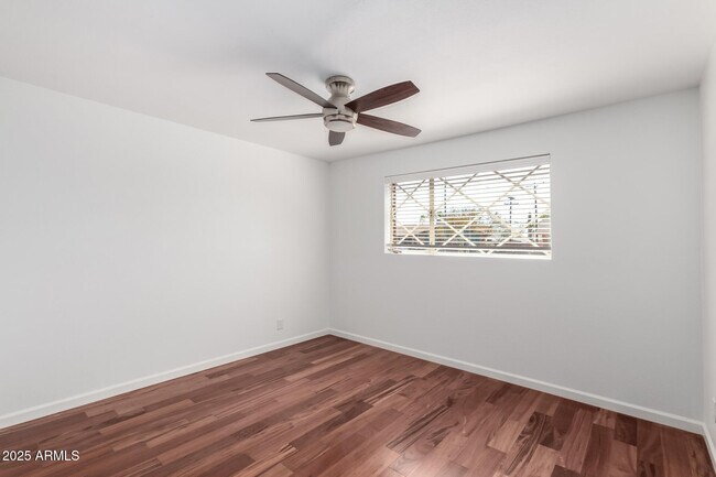 Building Photo - 8520 E Turney Ave