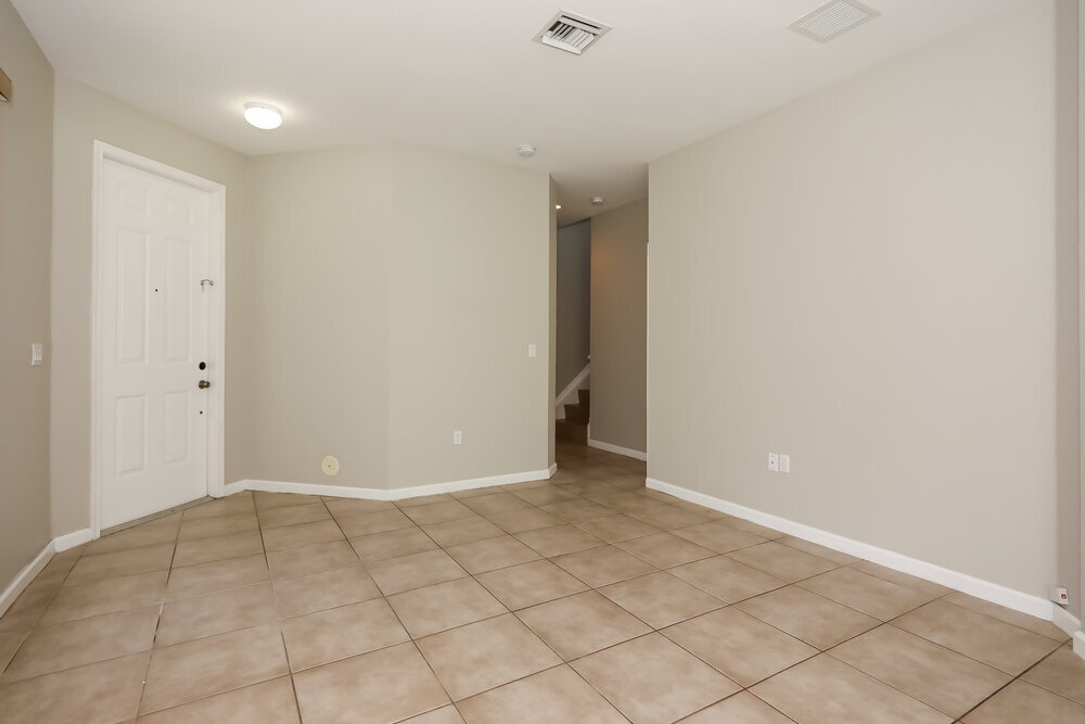 Building Photo - 960 NE 37th Ave