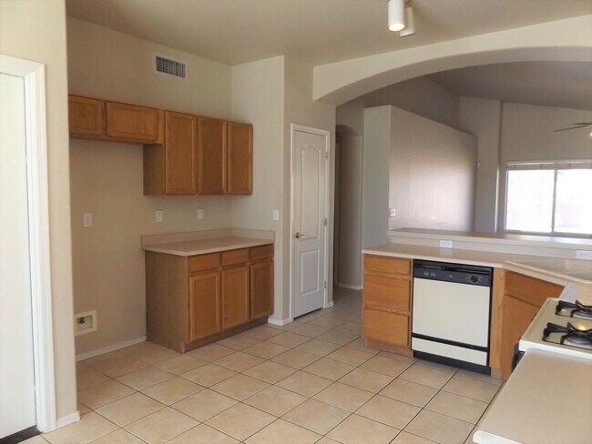 Building Photo - COMING SOON WITH A PRIVATE POOL IN GREAT GILBERT LOCATION!!!!