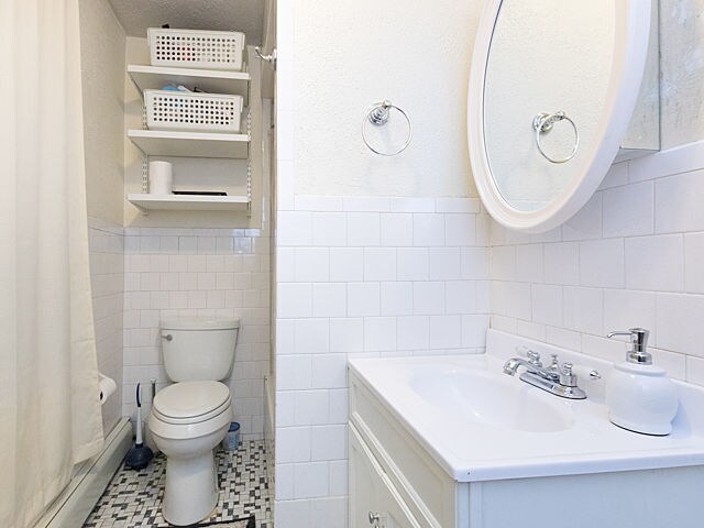 Building Photo - 94 West Cedar St