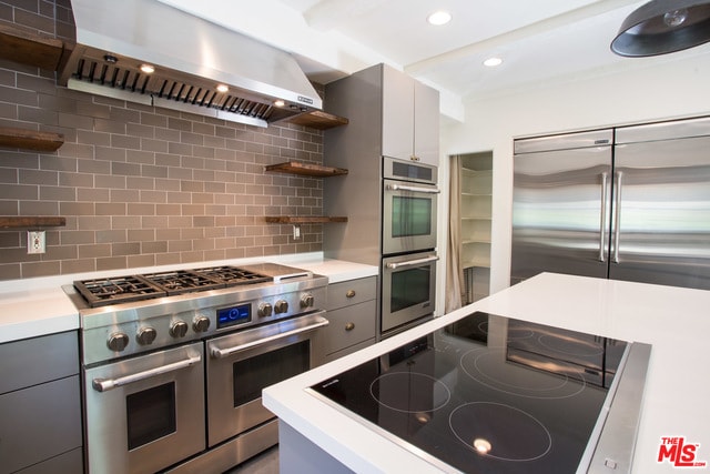 Building Photo - 260 S El Camino Dr