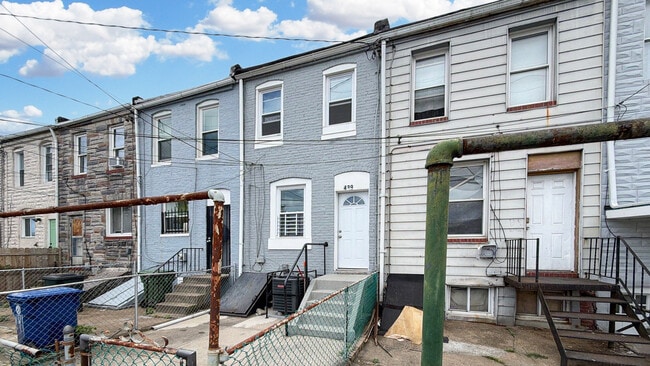 Building Photo - 439 N Robinson St
