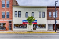 Building Photo - 7046 N Clark St