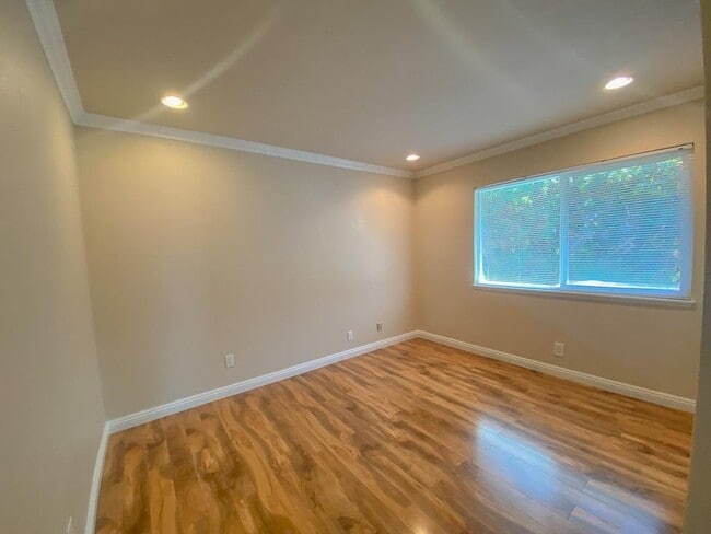 Building Photo - 2719 Via Arboleda