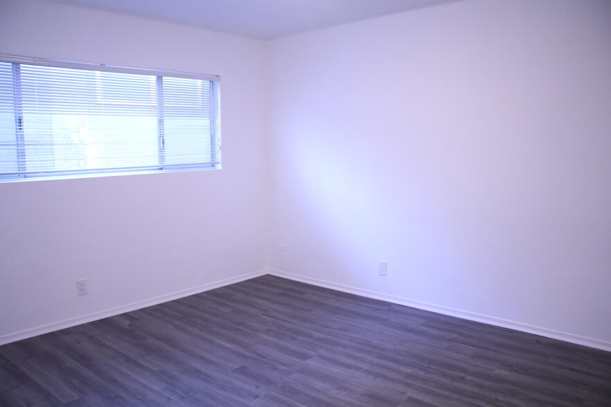 Guest Bedroom - 1737 Glendon Ave