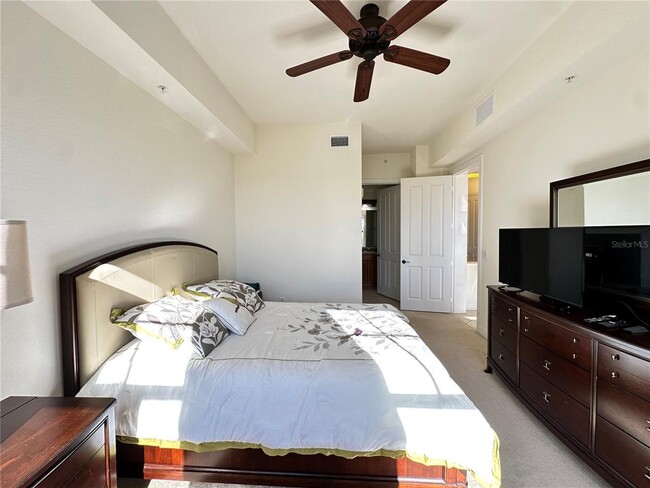 Building Photo - 98 Vivante Blvd