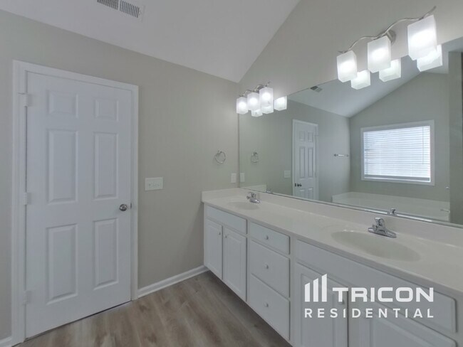 Building Photo - 324 Archway Ct