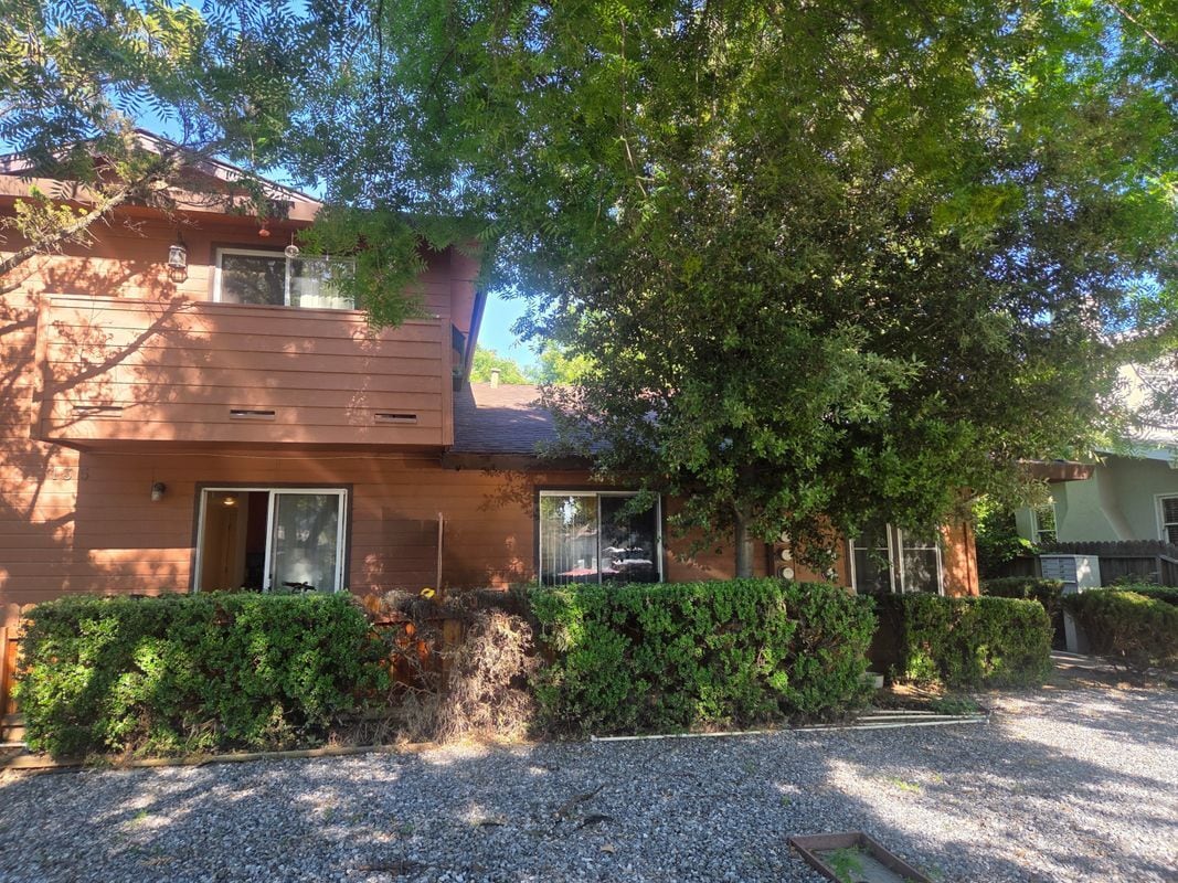 Building Photo - 135 3rd St