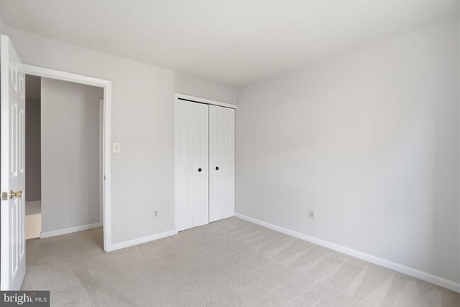 Building Photo - 9713 Waterline Dr