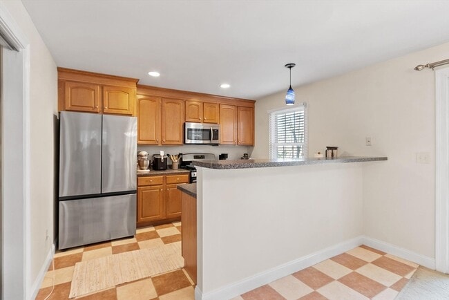 Building Photo - 270 Littleton Rd