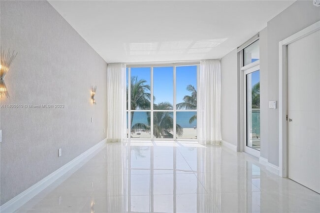 Building Photo - 4201 Collins Ave