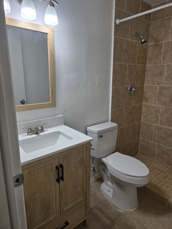 Building Photo - 2703 SE 16th Pl